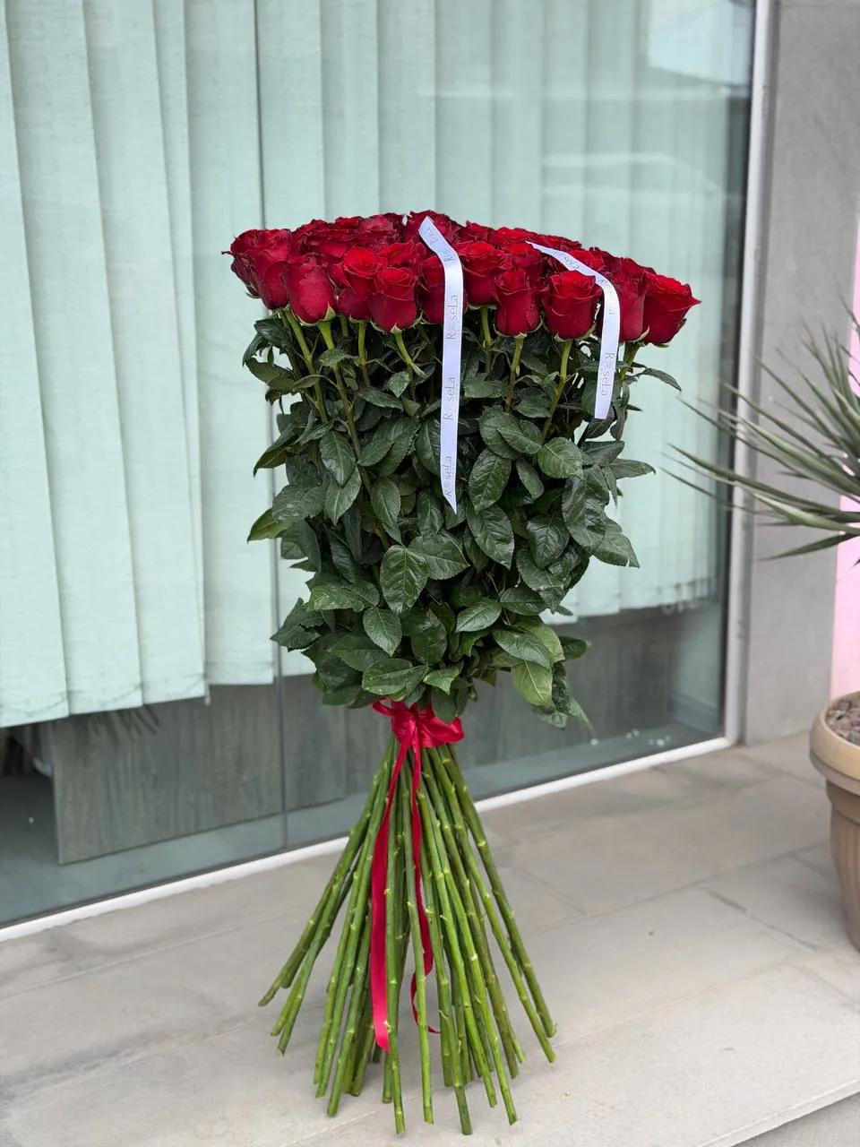 51 կարմիր վարդեր | ծաղիկներ, ծաղկեպսակներ, բույսեր Երևան