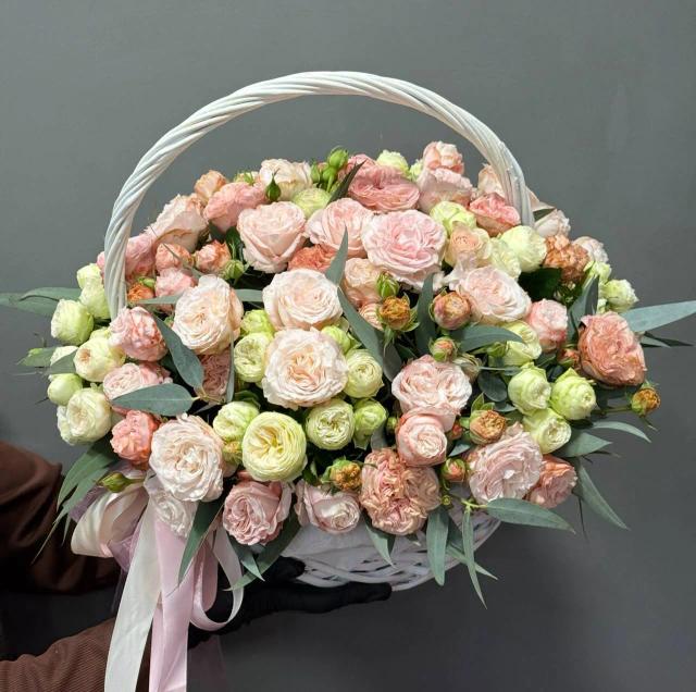 Bunch of roses in a basket | ծաղիկներ, ծաղկեպսակներ, բույսեր - առաքում Երևան Bunch of roses in a basket | ծաղիկներ, ծաղկեպսակներ, բույսեր - առաքում Երևան