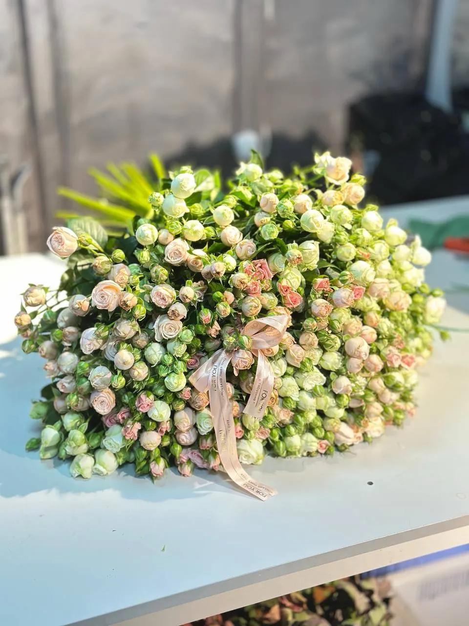 Luxurious bouquet of roses | ծաղիկներ, ծաղկեպսակներ, բույսեր Երևան Luxurious bouquet of roses | ծաղիկներ, ծաղկեպսակներ, բույսեր Երևան