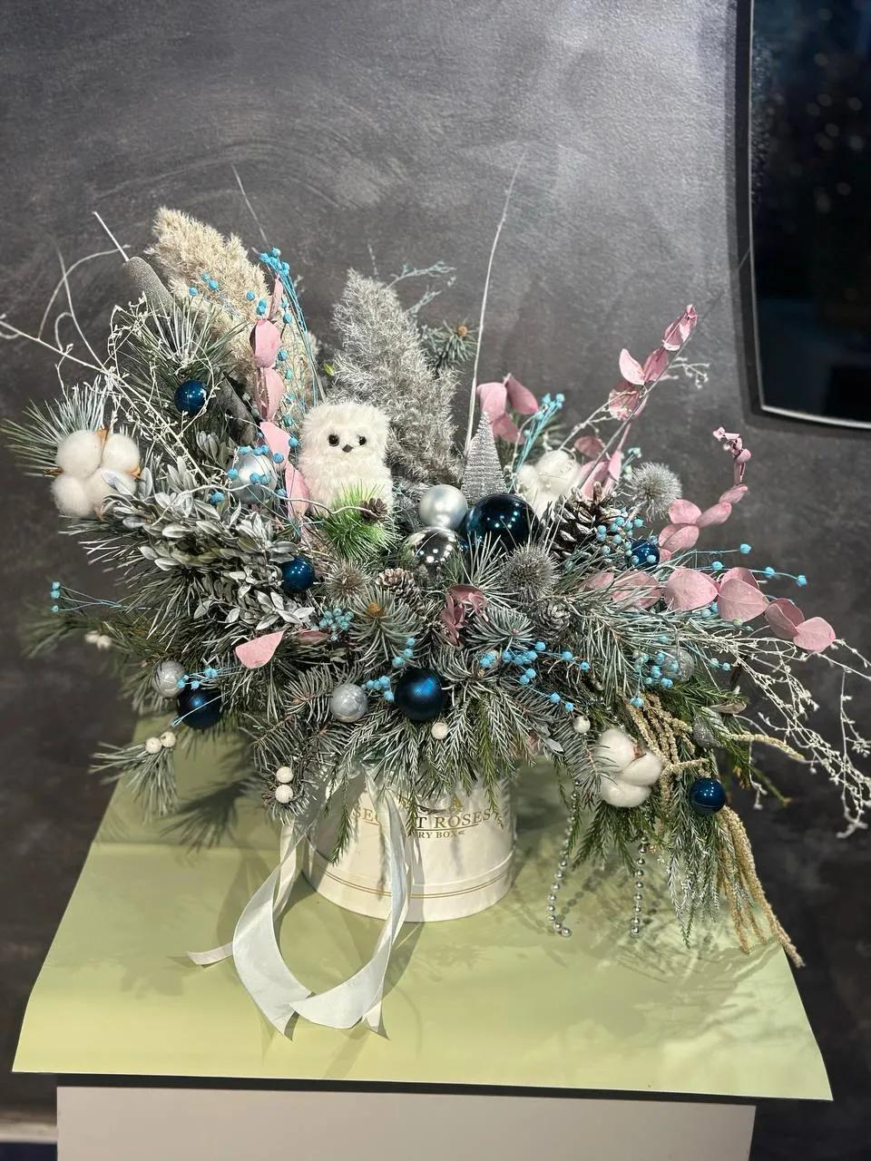 Creative Christmas composition | ծաղիկներ, ծաղկեպսակներ, բույսեր - առաքում Երևան Creative Christmas composition | ծաղիկներ, ծաղկեպսակներ, բույսեր - առաքում Երևան