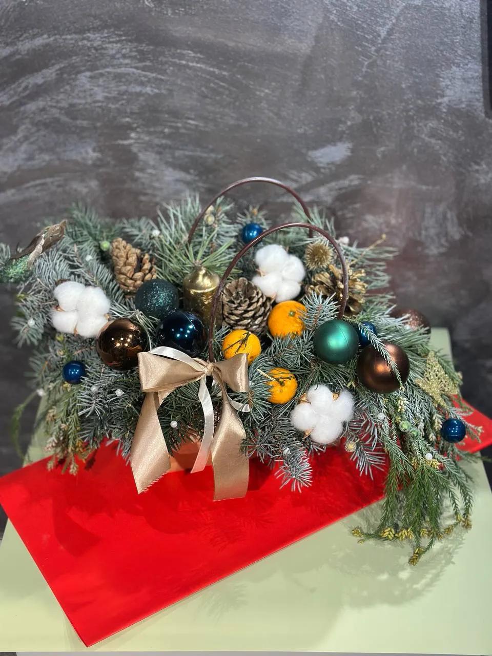 Christmas composition | ծաղիկներ, ծաղկեպսակներ, բույսեր - առաքում Երևան Christmas composition | ծաղիկներ, ծաղկեպսակներ, բույսեր - առաքում Երևան
